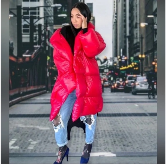 Oversized Sub-0 Red Puffer Blanket Jacket 90% Down Jacket Coat - Small - Picture 3 of 6